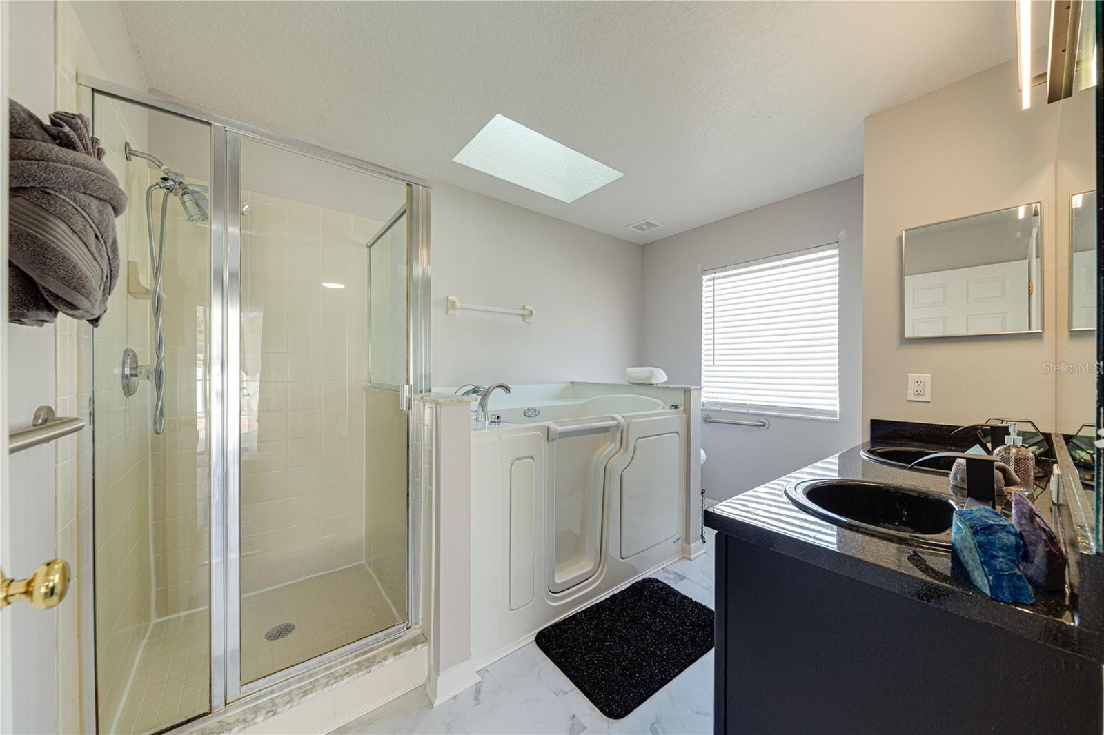 Image 40 of 61 For 680 Thousand Oaks Boulevard