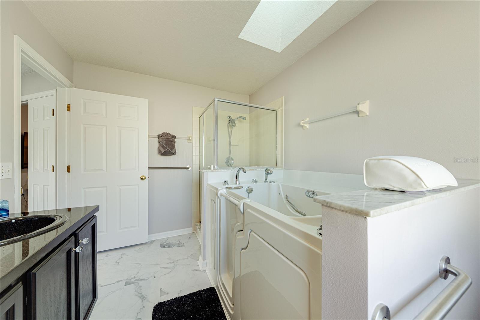 Image 42 of 61 For 680 Thousand Oaks Boulevard