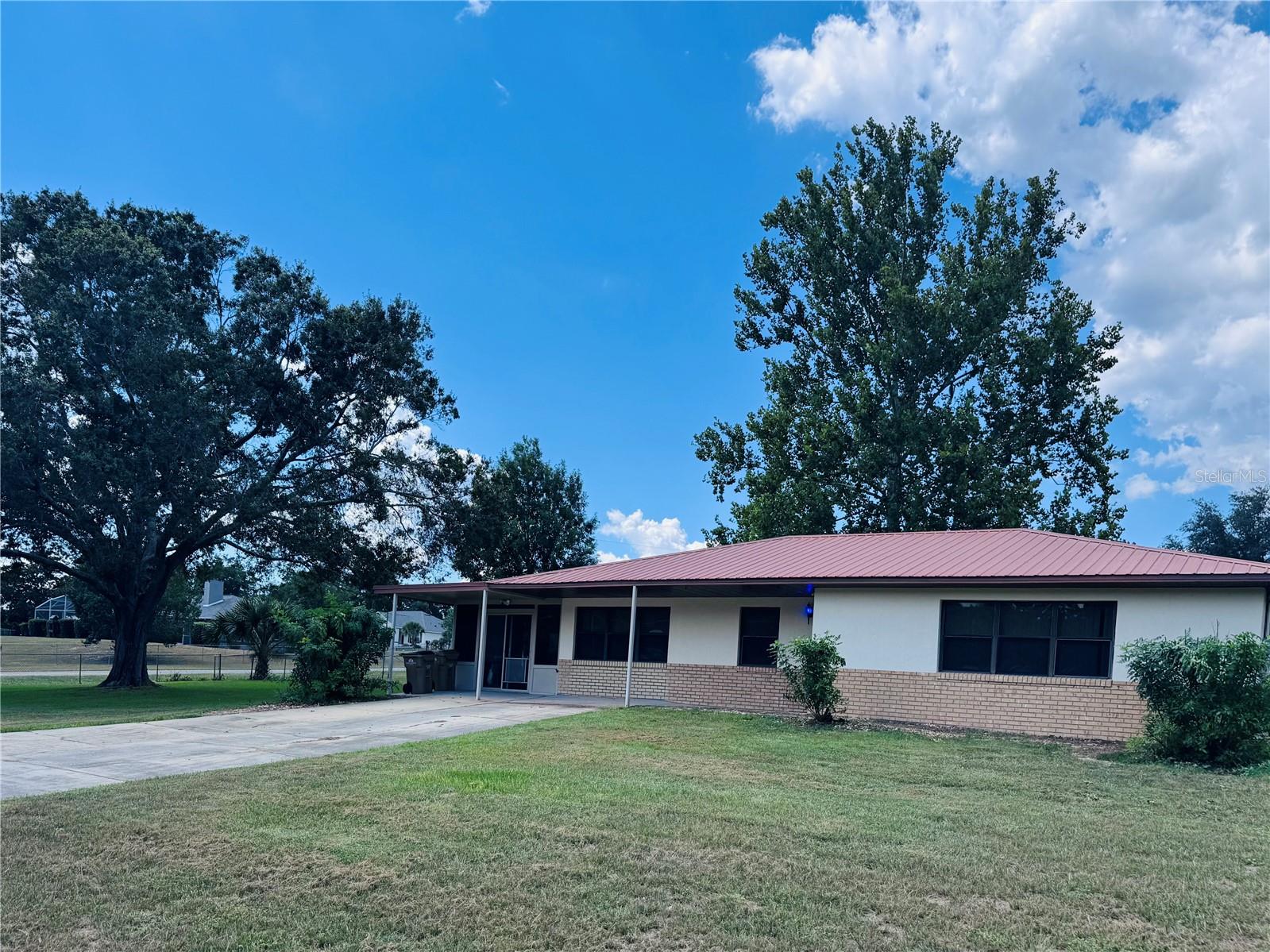 Listing Details for 37207 Grays Airport Road, LADY LAKE, FL 32159