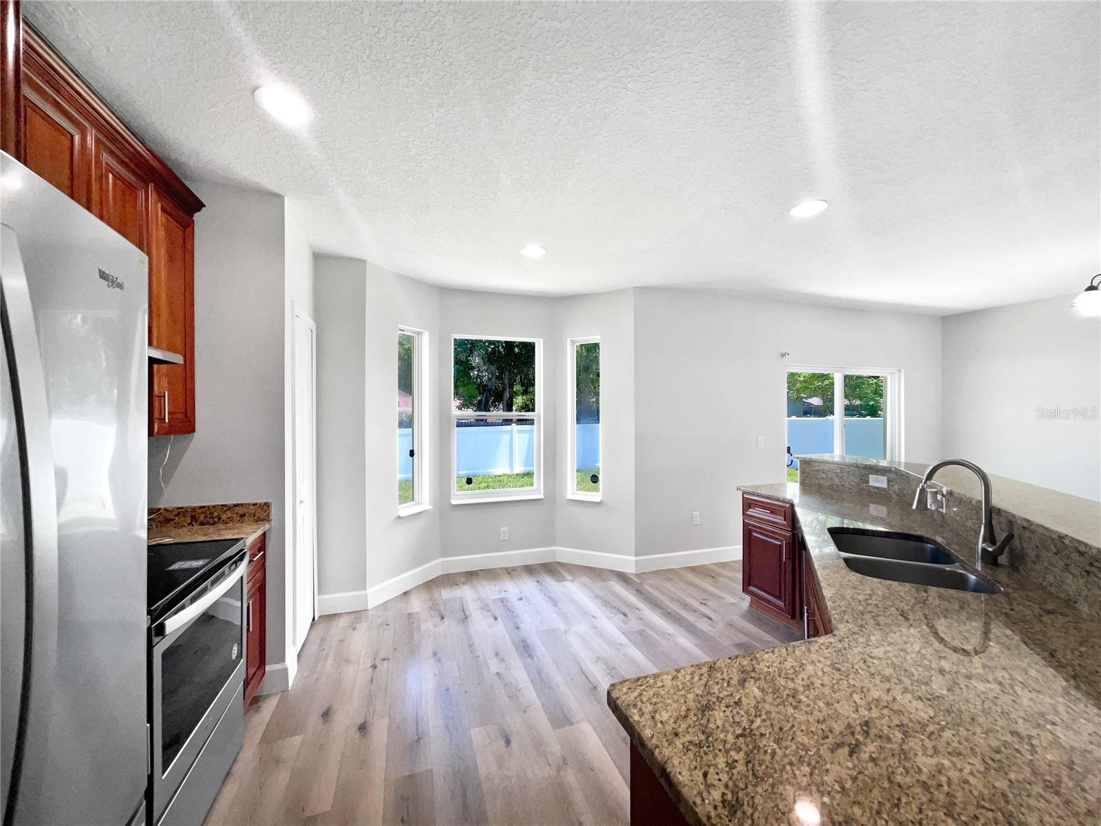 Image 17 of 23 For 3789 Summer Haven Lane