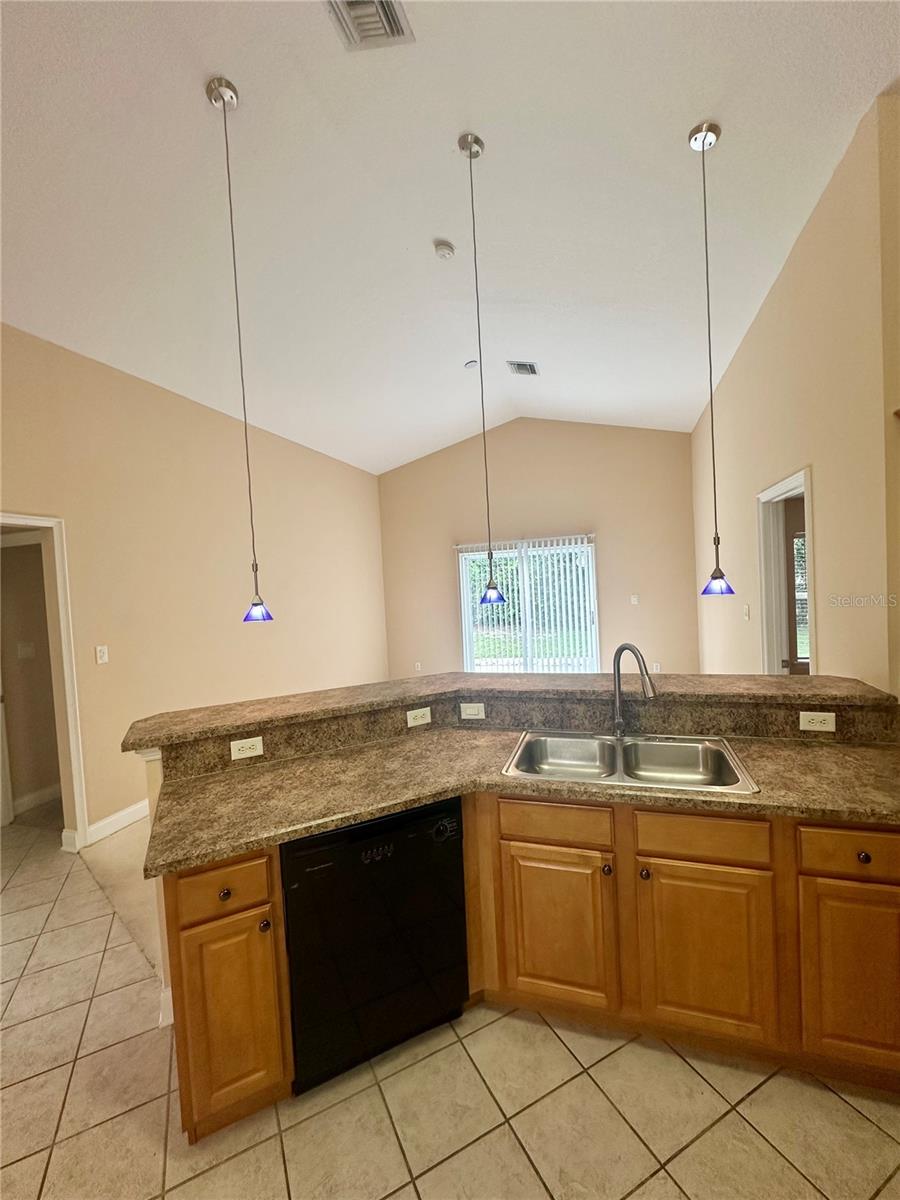 Image 4 of 16 For 1676 Vick Road
