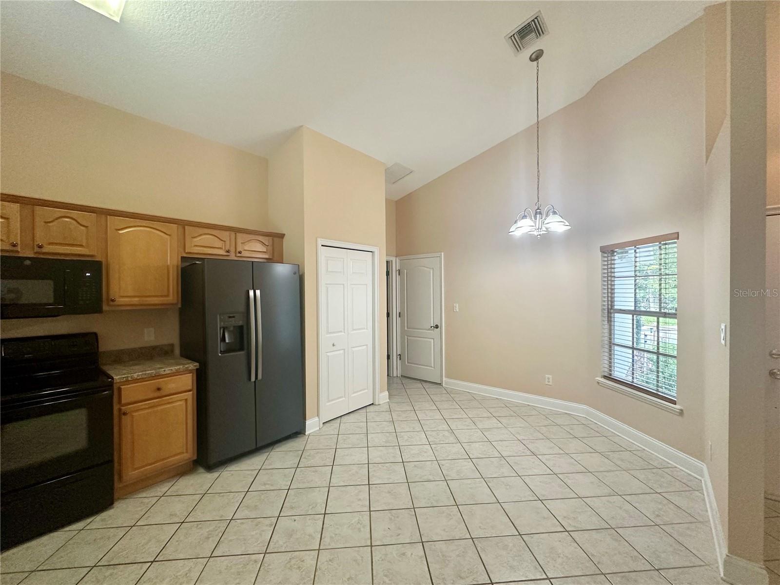 Image 5 of 16 For 1676 Vick Road