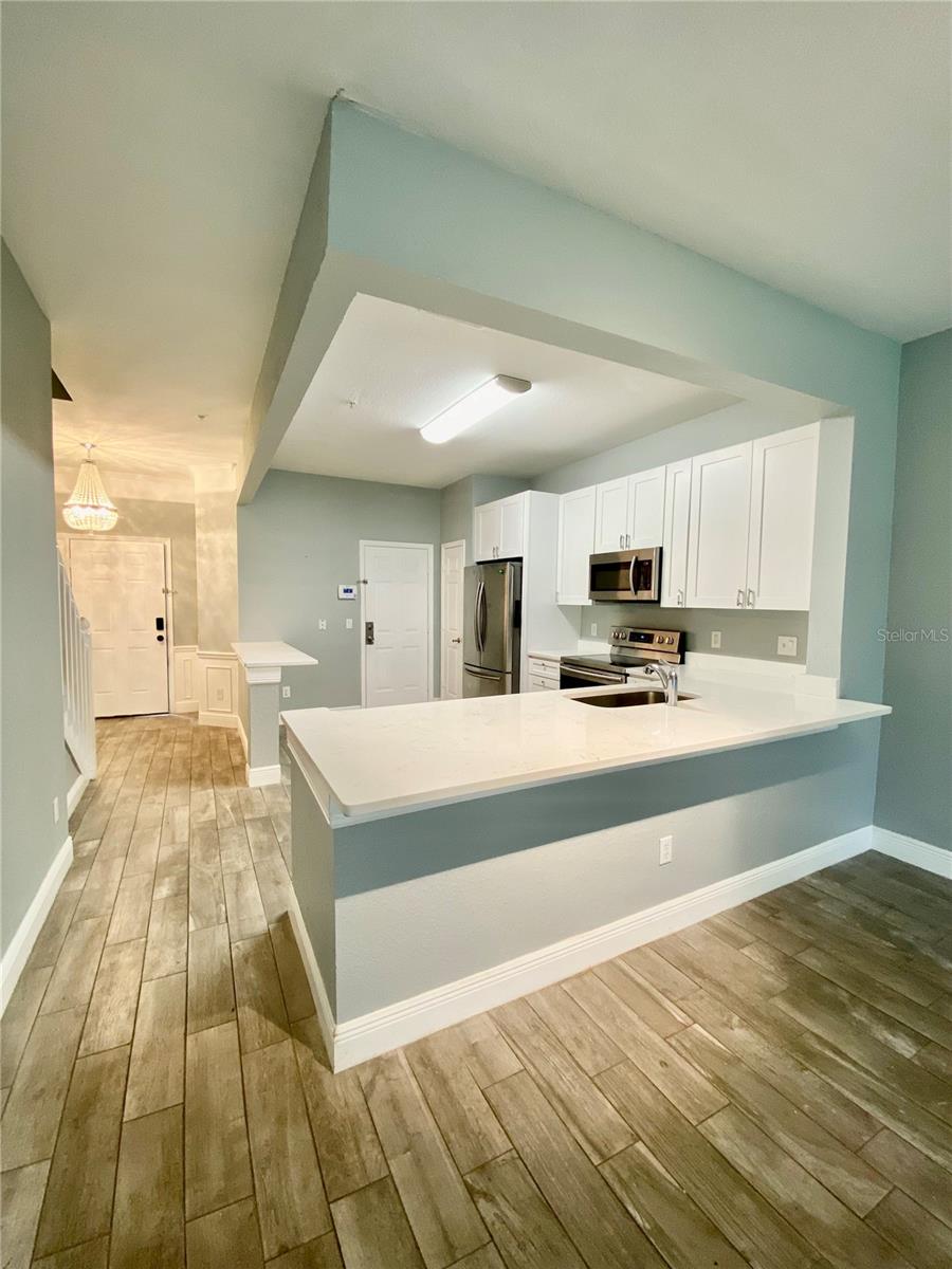 Image 5 of 19 For 6396 Daysbrook Drive 102