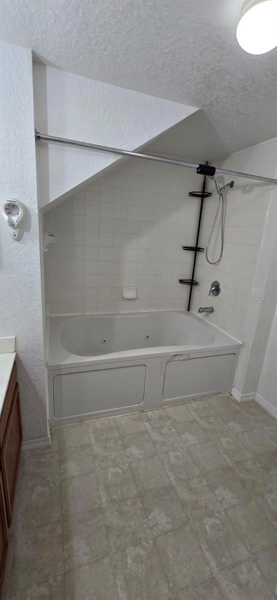 Listing photo id 19 for 4552 Jona Free Lane 103