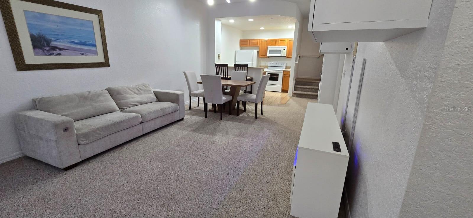 Listing photo id 5 for 4552 Jona Free Lane 103