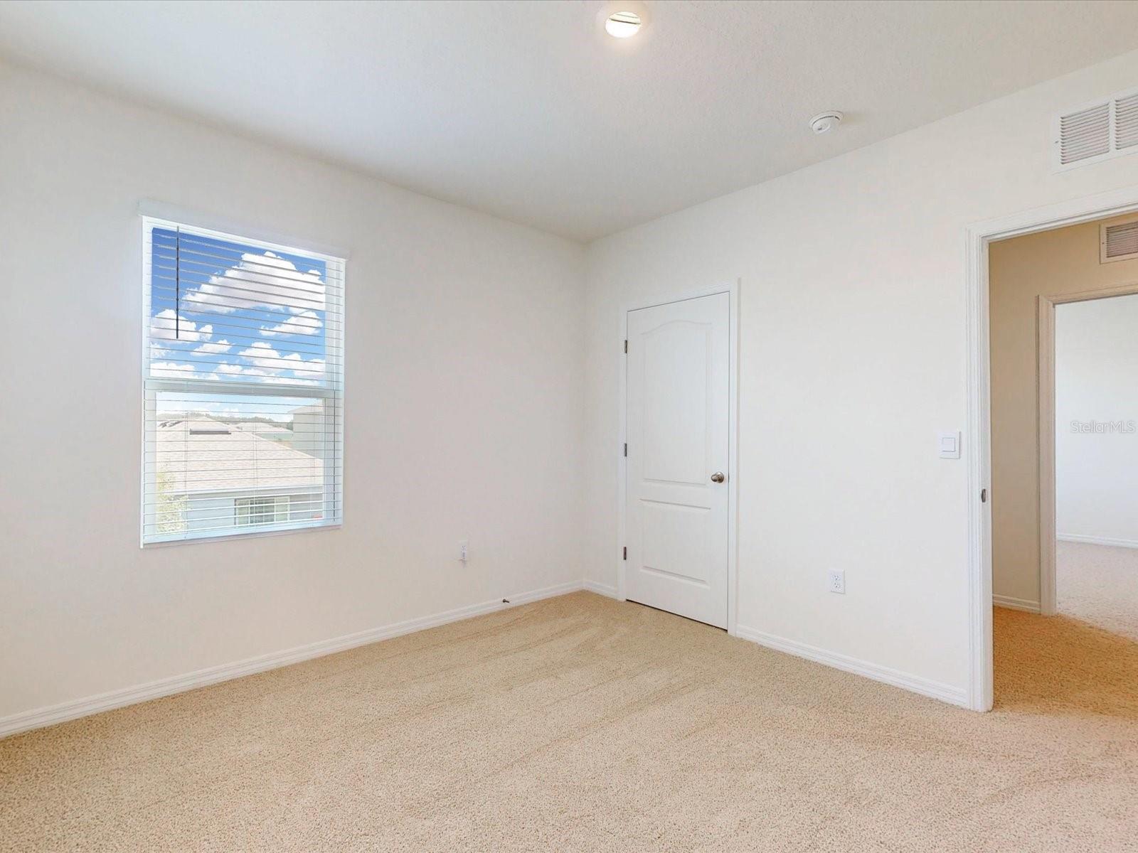 Image 31 of 43 For 931 Waterfall Boulevard