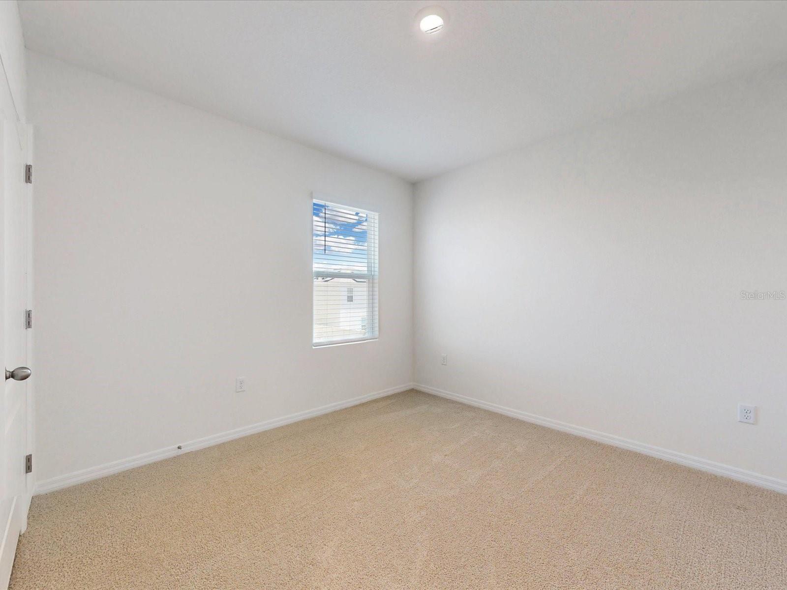 Image 32 of 43 For 931 Waterfall Boulevard