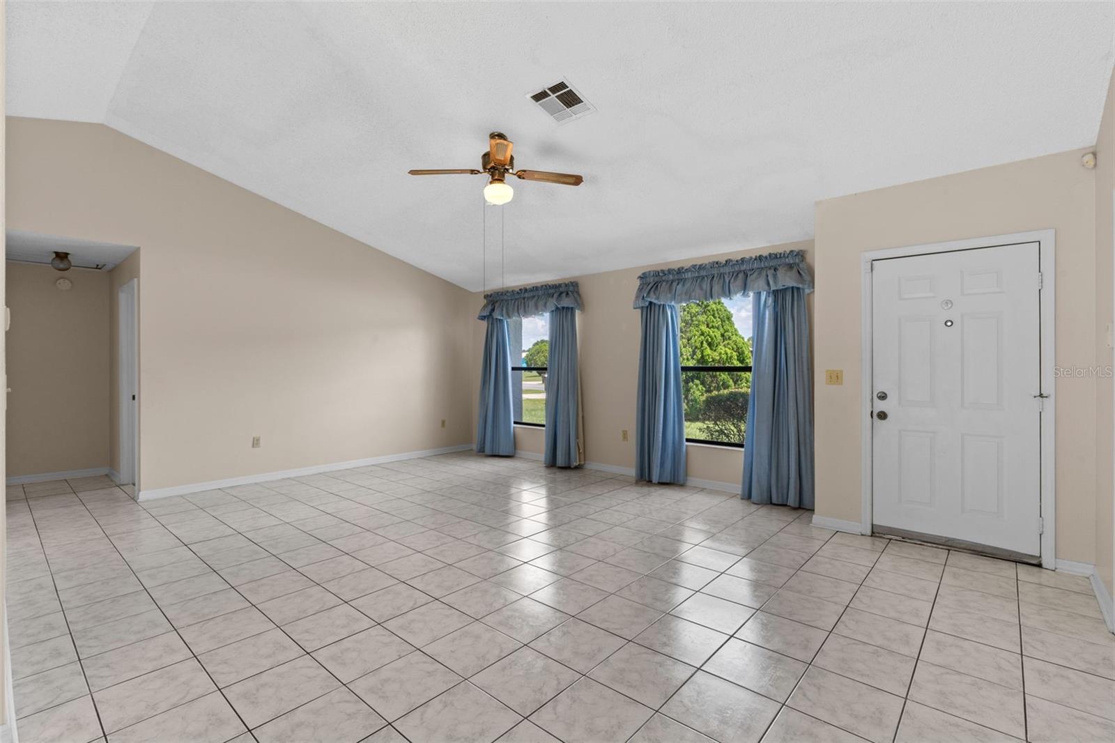 Image 13 of 23 For 3395 Pineridge Circle