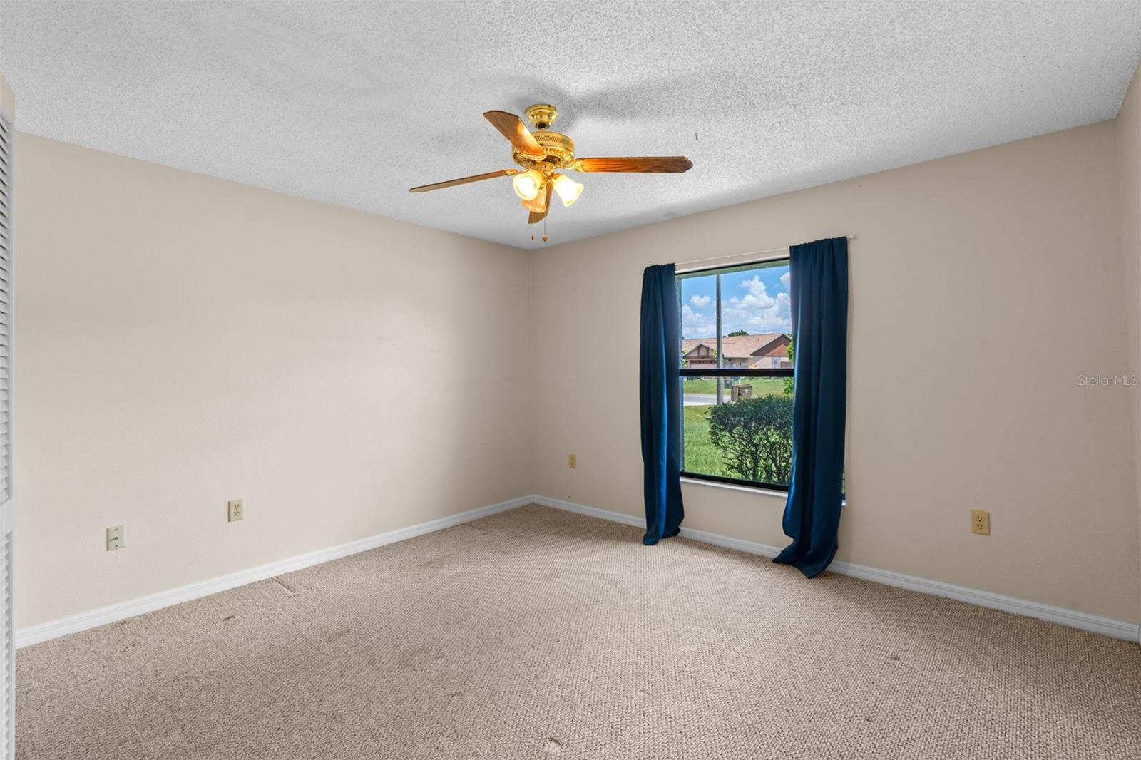 Image 17 of 23 For 3395 Pineridge Circle