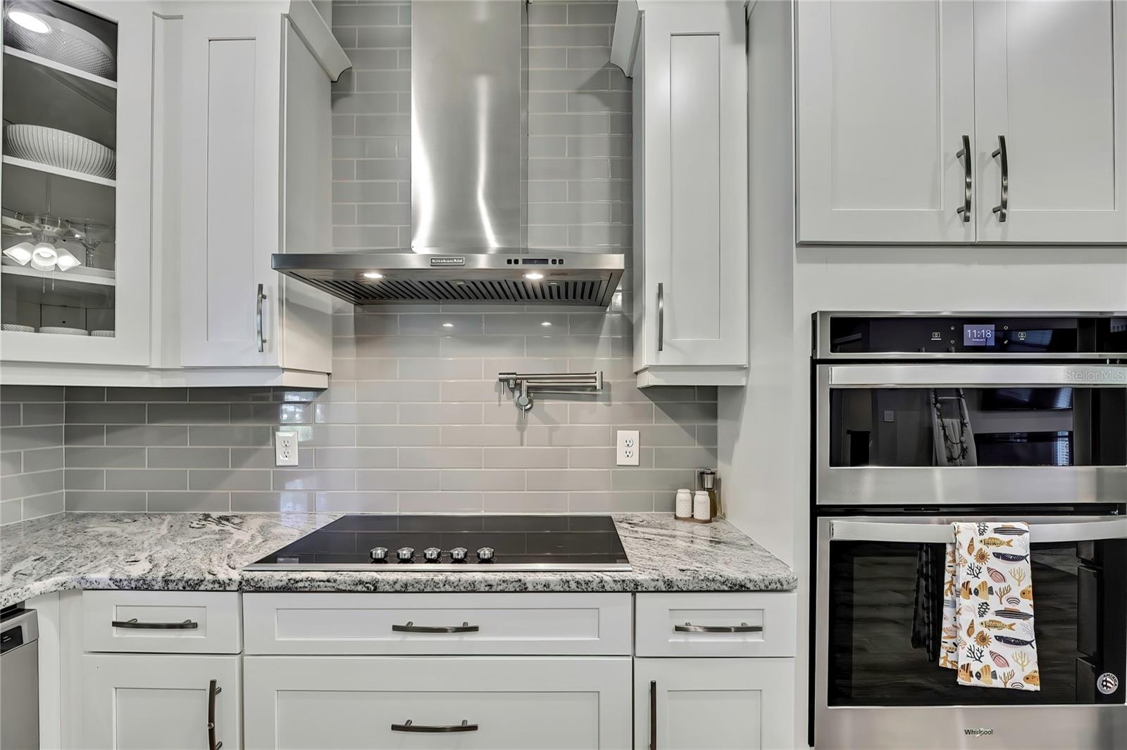 Listing photo id 13 for 9202 Satinwood Terrace