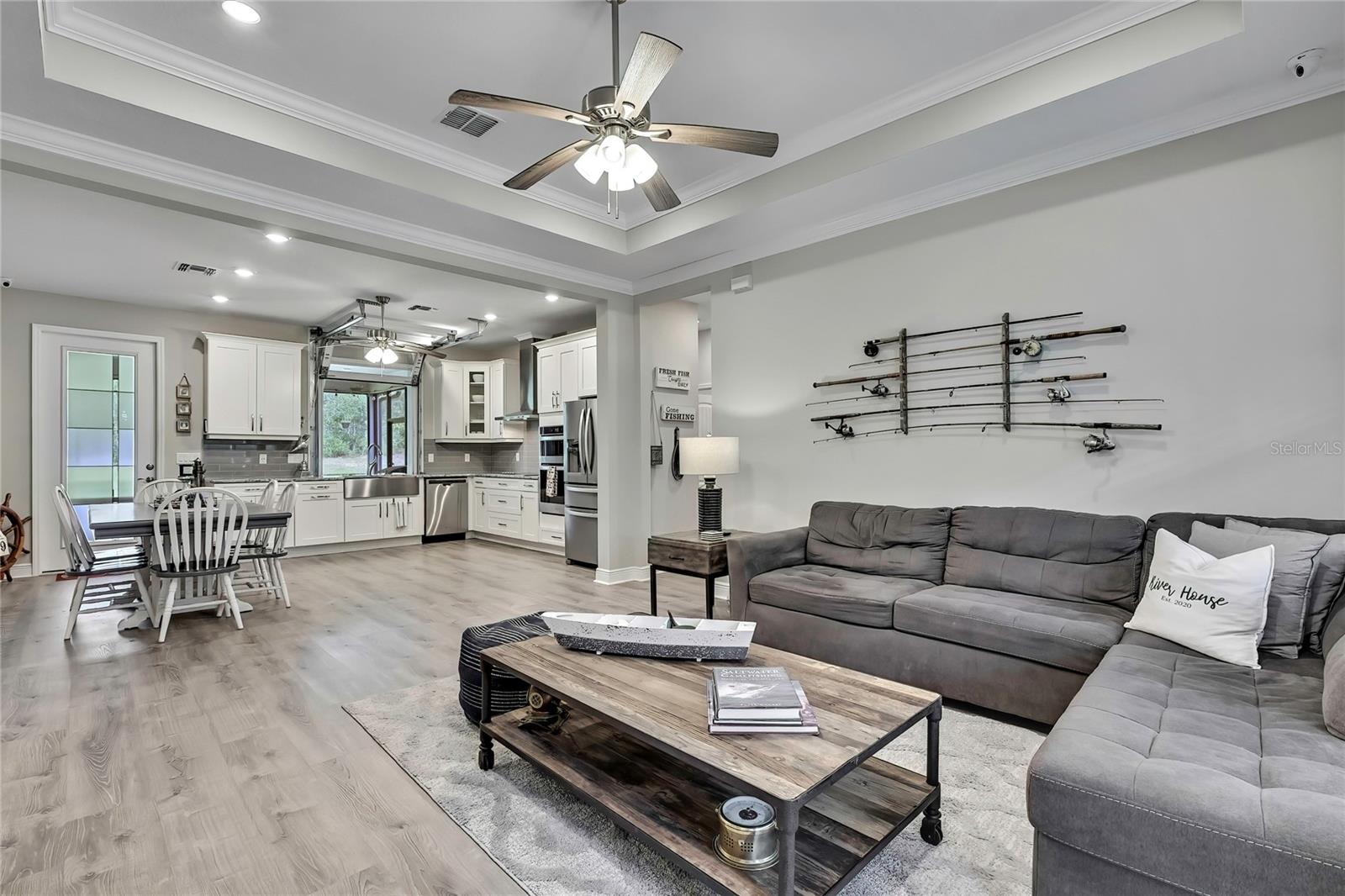 Listing photo id 0 for 9202 Satinwood Terrace