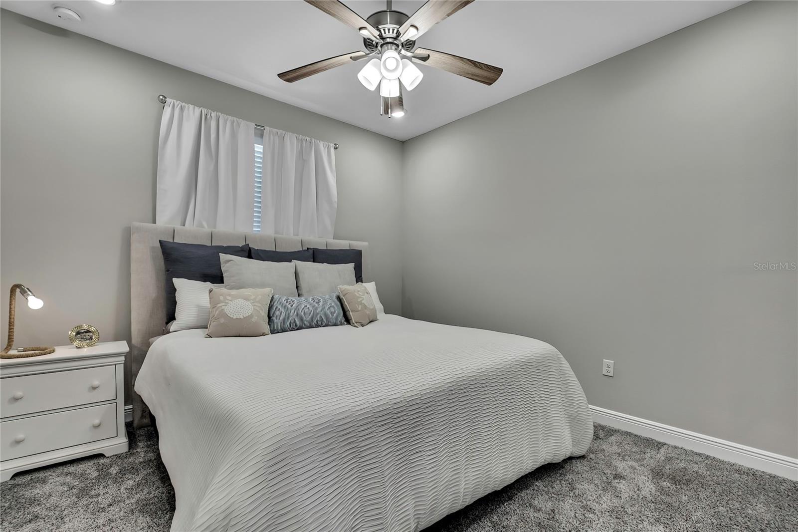 Listing photo id 22 for 9202 Satinwood Terrace