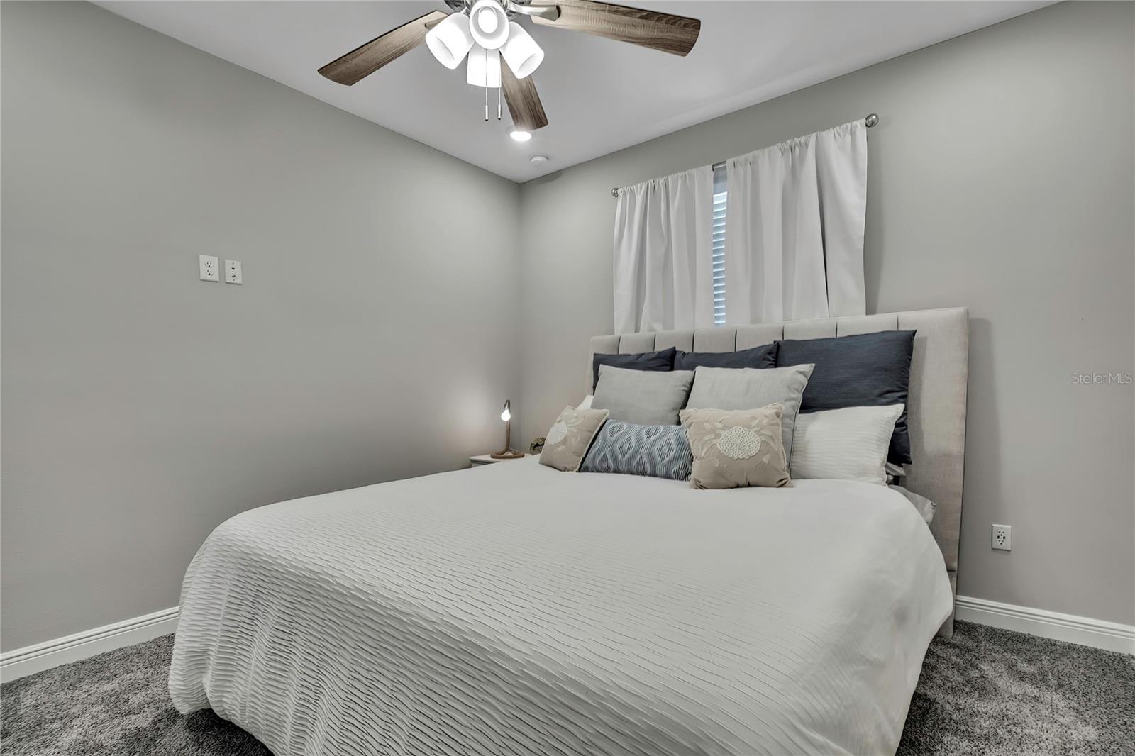 Listing photo id 24 for 9202 Satinwood Terrace