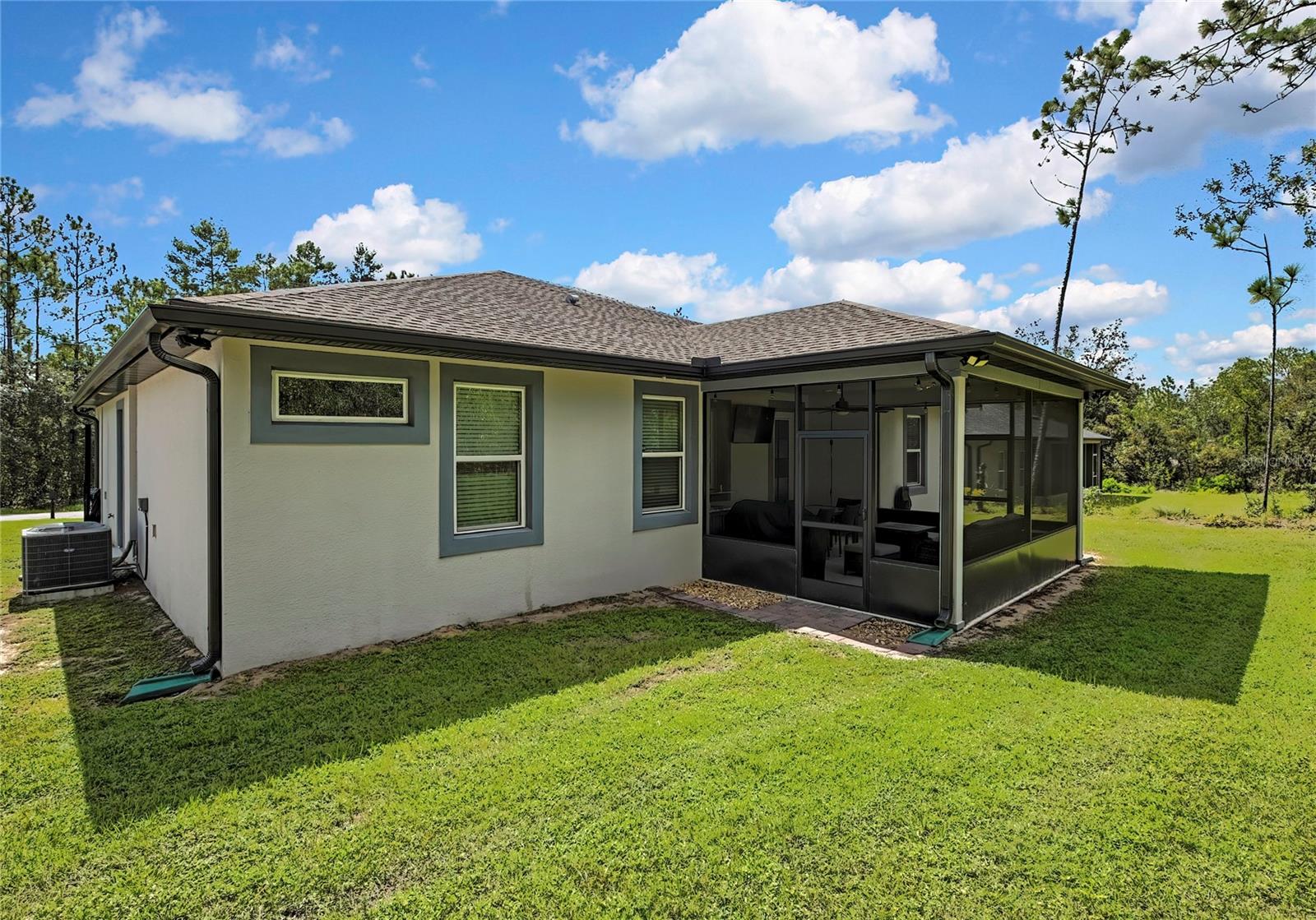 Listing photo id 38 for 9202 Satinwood Terrace