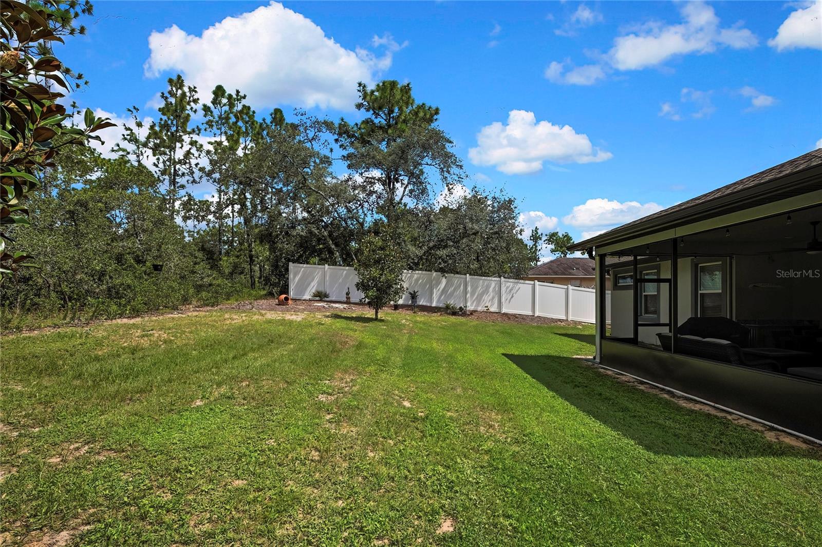 Listing photo id 41 for 9202 Satinwood Terrace