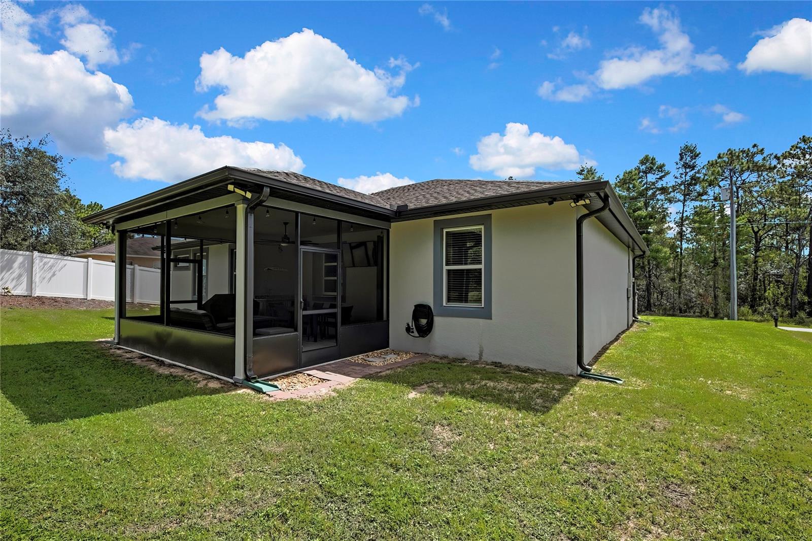 Listing photo id 42 for 9202 Satinwood Terrace