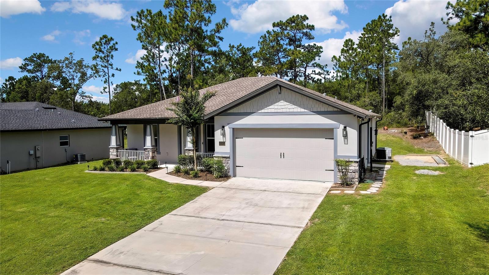 Listing photo id 44 for 9202 Satinwood Terrace