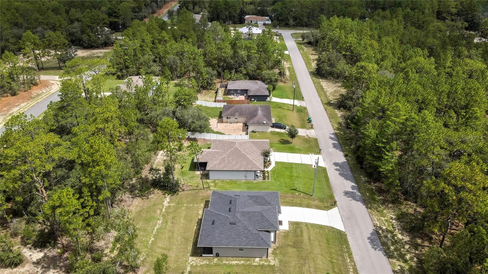 Listing photo id 52 for 9202 Satinwood Terrace