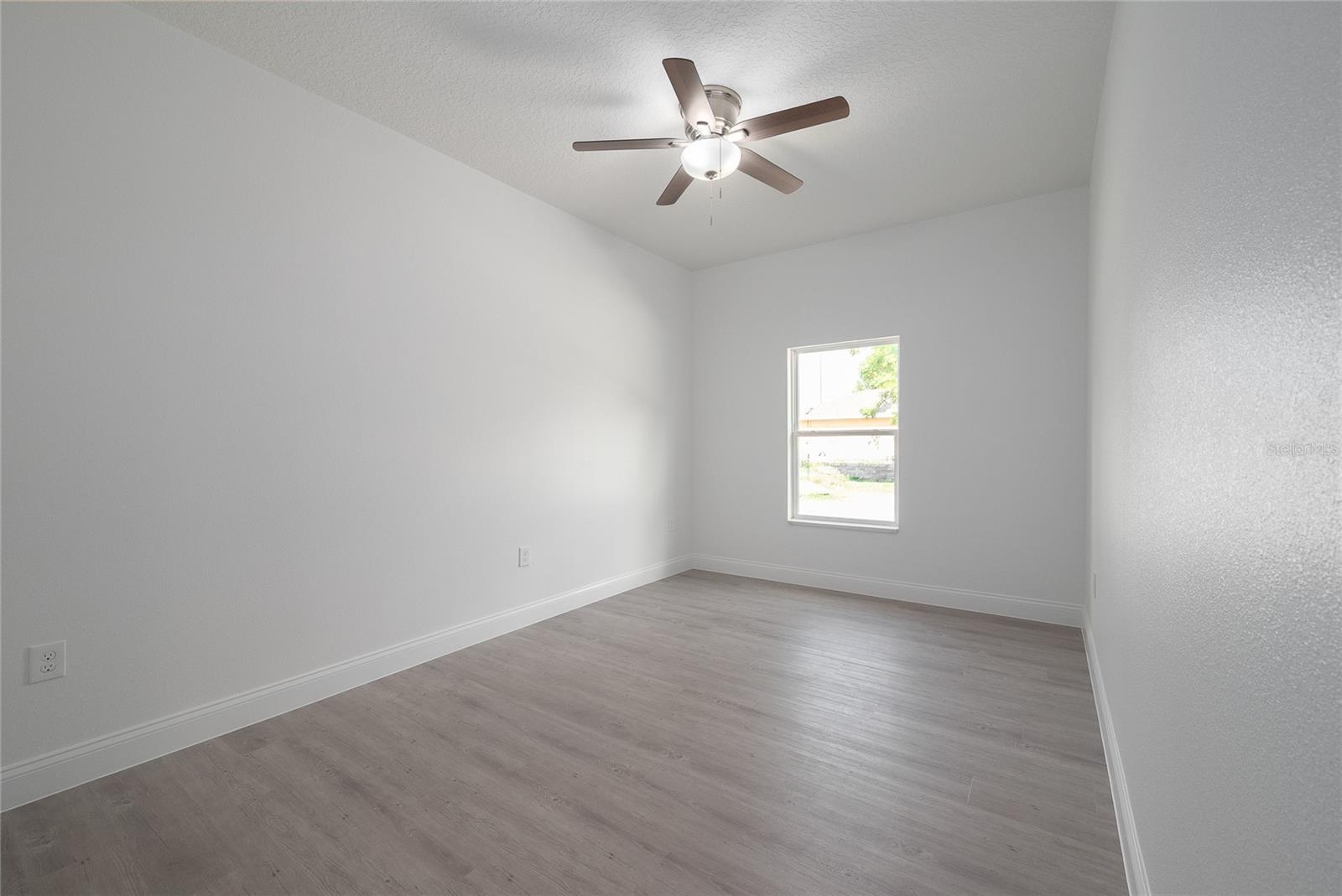 Image 17 of 34 For 4527 Cypress Street