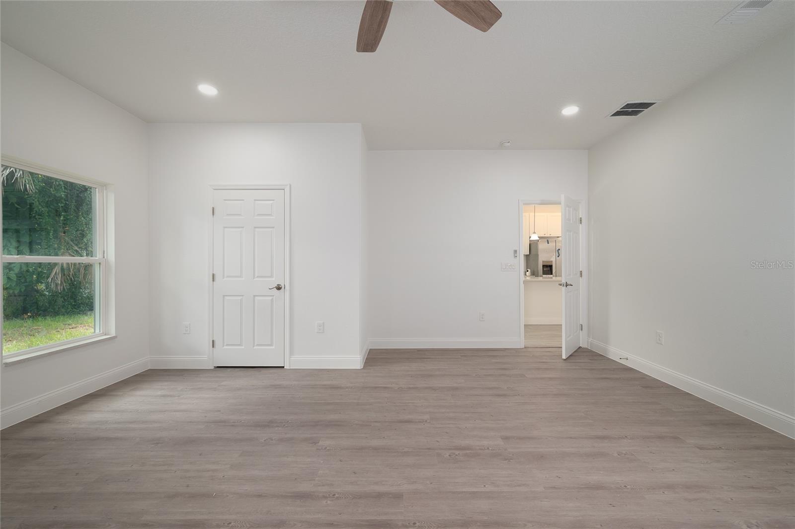 Image 24 of 34 For 4527 Cypress Street