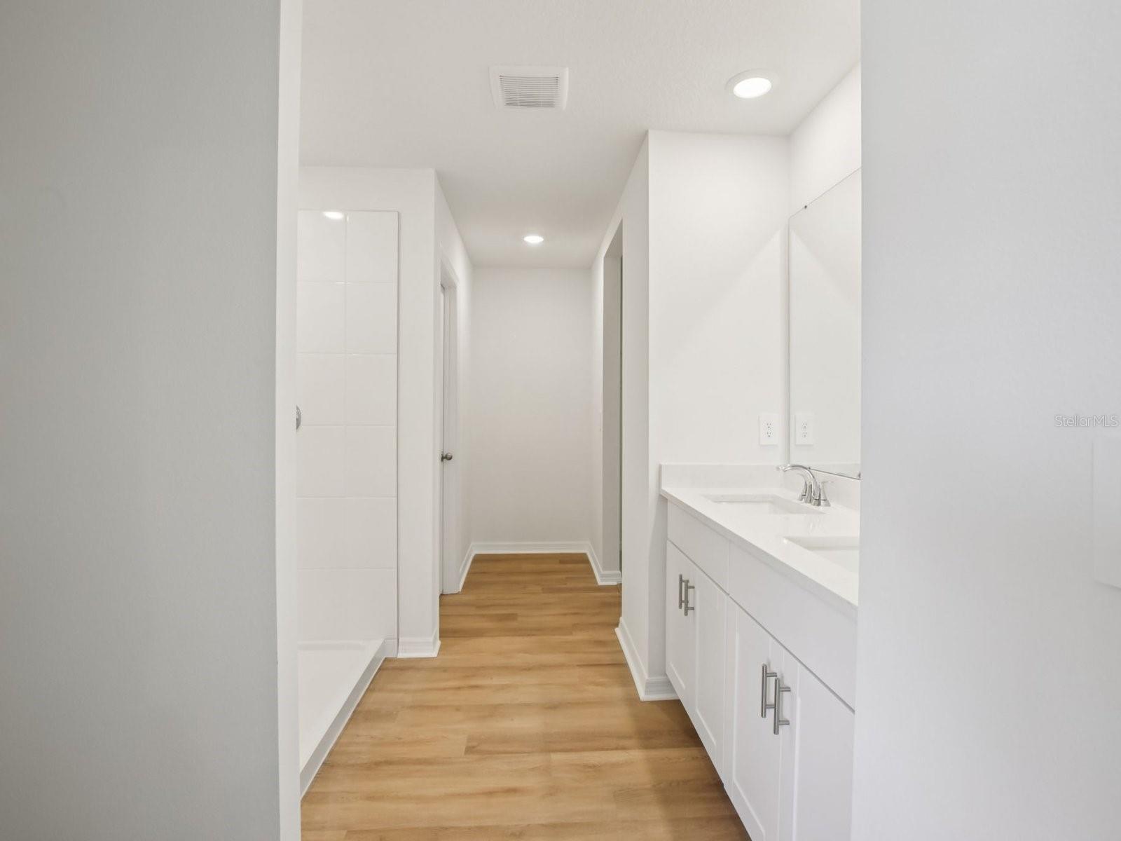 Image 15 of 49 For 11336 Bellewood Terrace