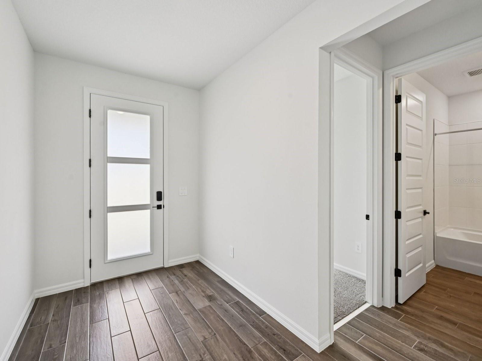 Image 4 of 33 For 11305 Bellewood Terrace