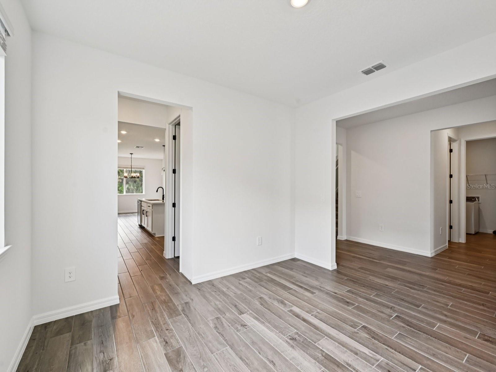 Image 5 of 33 For 11305 Bellewood Terrace