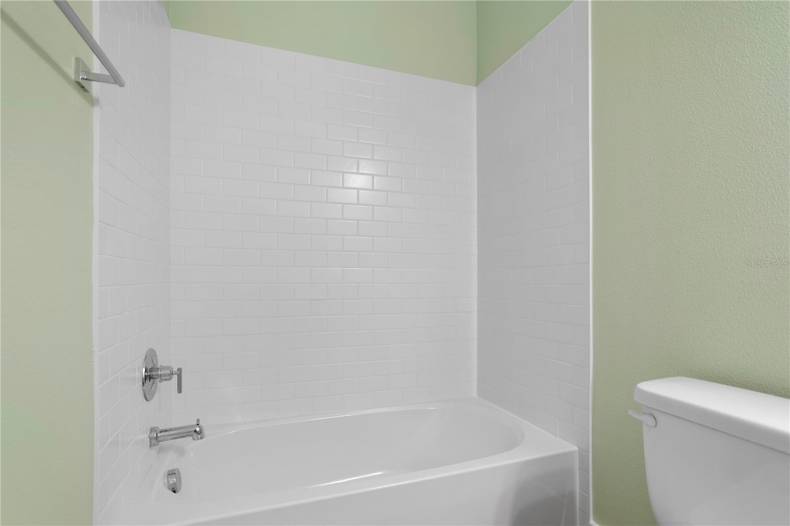 Image 33 of 48 For 15424 Enchanted Melody Way