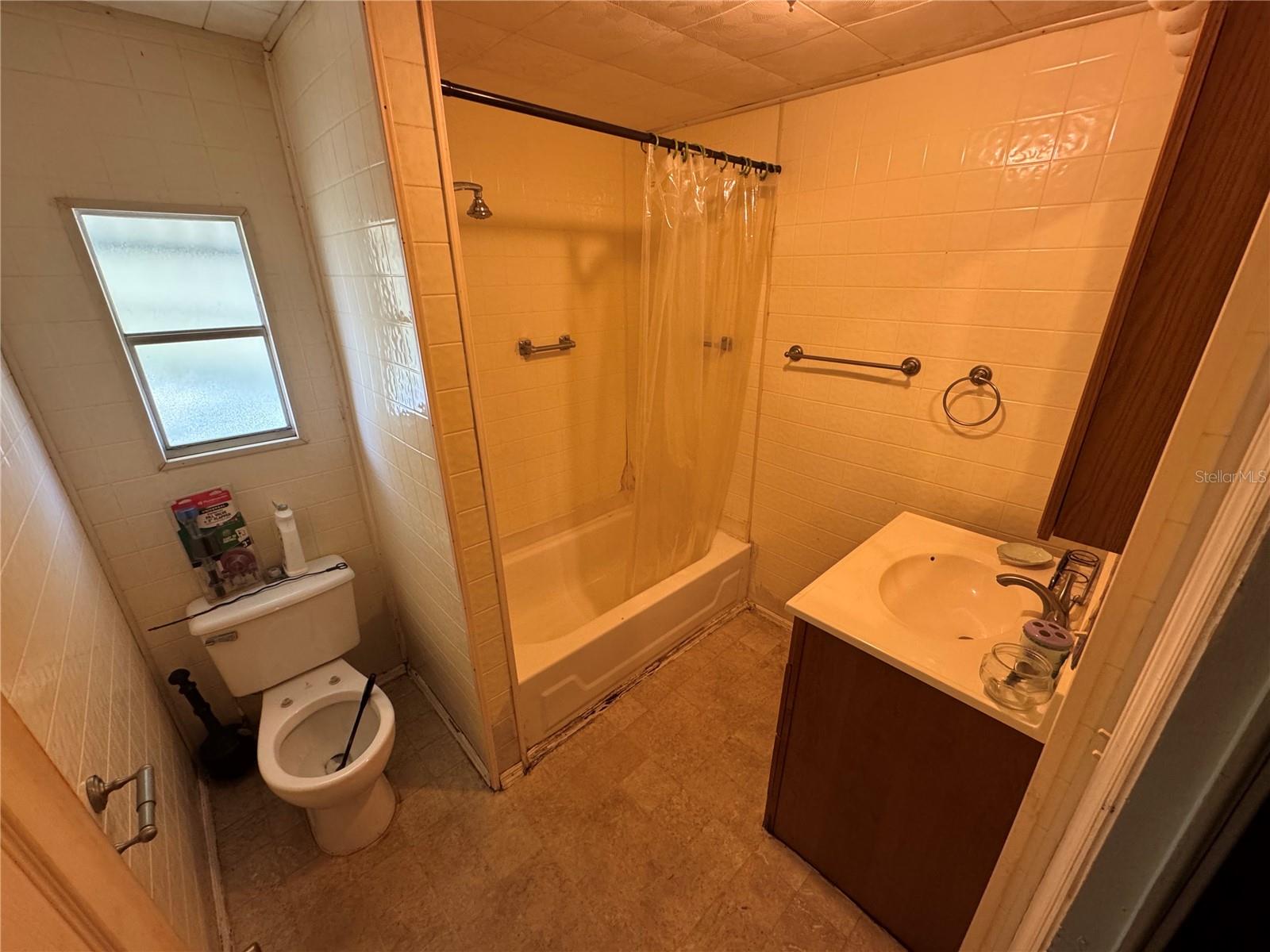 Image 8 of 14 For 5440 Pineland Avenue