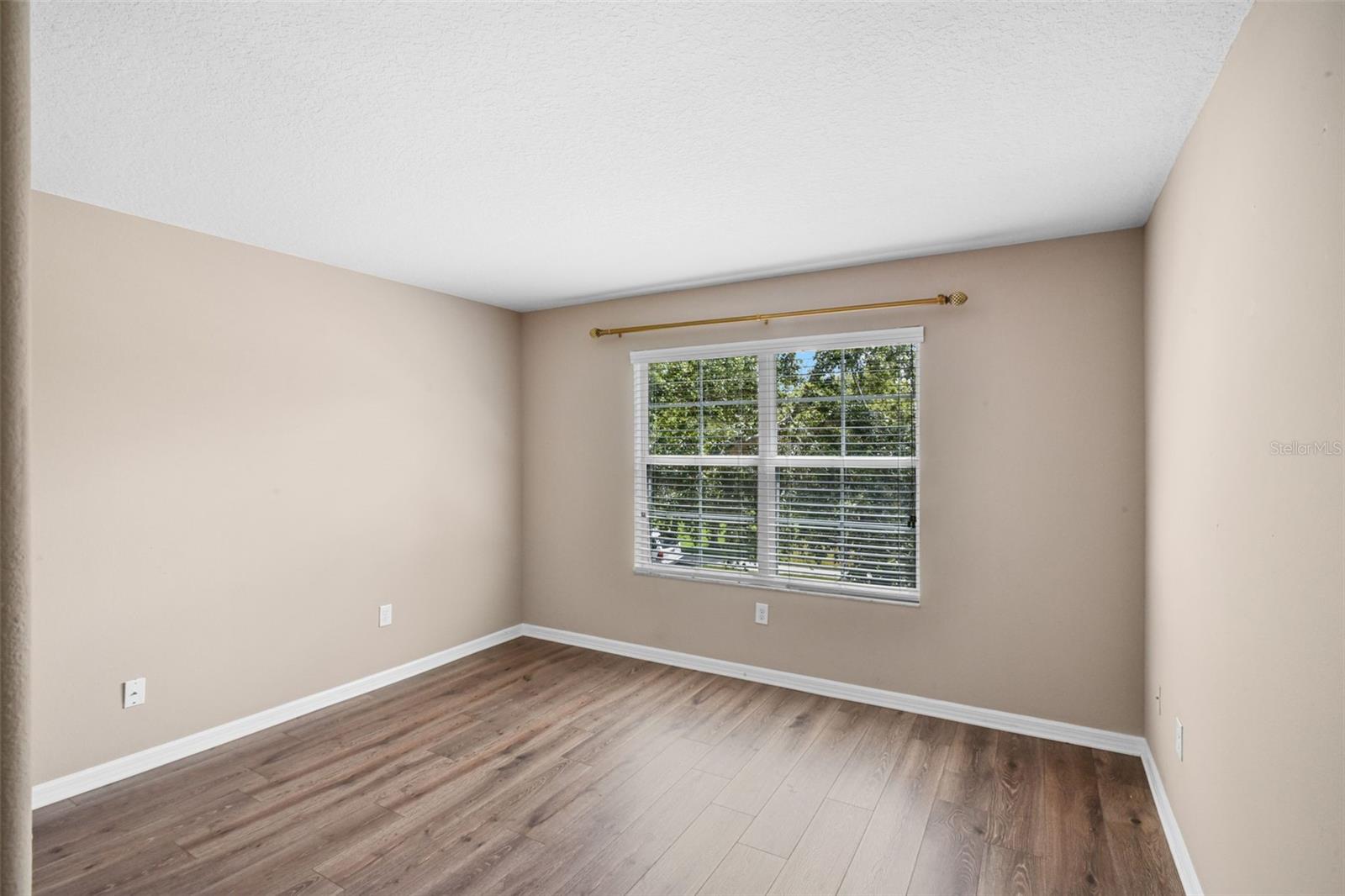 Image 13 of 26 For 1519 Priory Circle