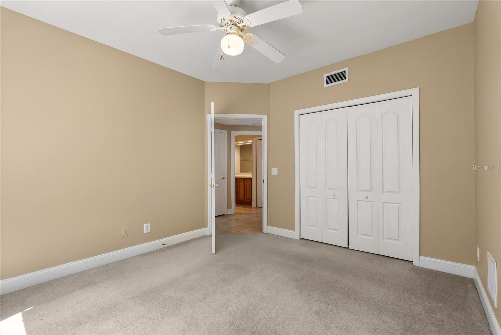 Image 16 of 42 For 913 Lotus Vista Drive 101