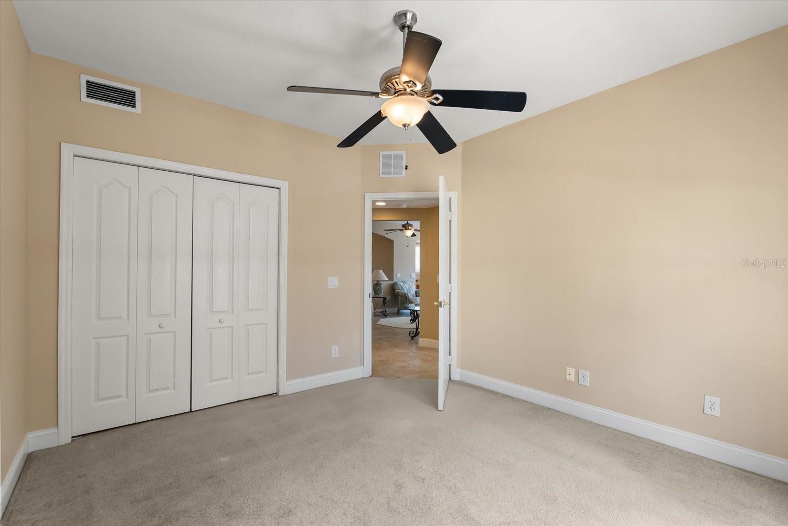 Image 19 of 42 For 913 Lotus Vista Drive 101
