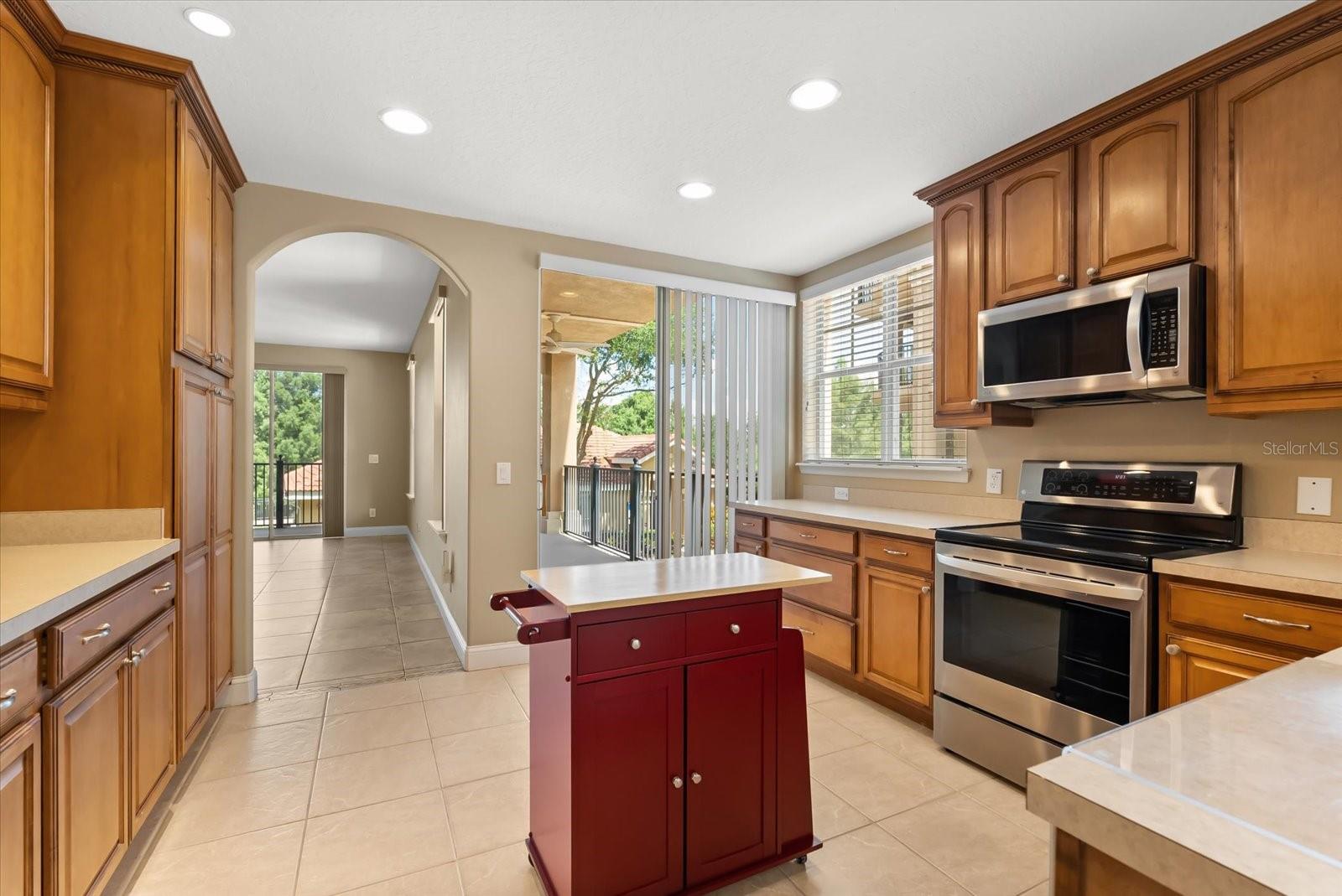 Image 23 of 42 For 913 Lotus Vista Drive 101