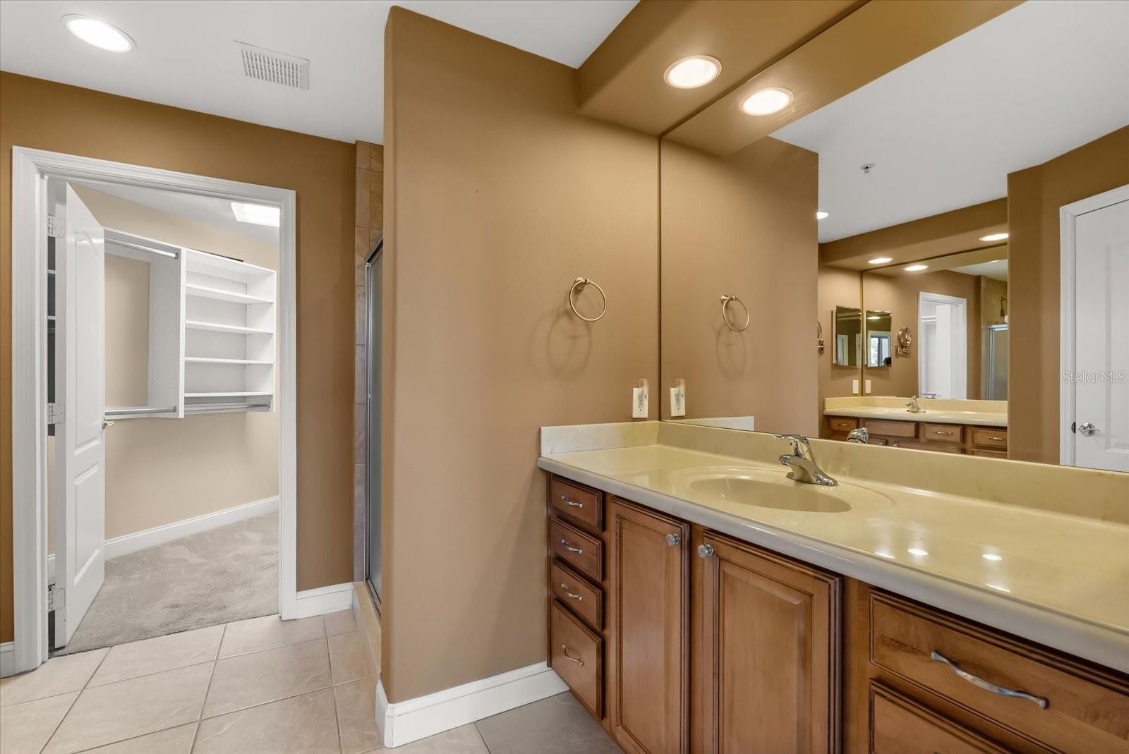 Image 7 of 42 For 913 Lotus Vista Drive 101