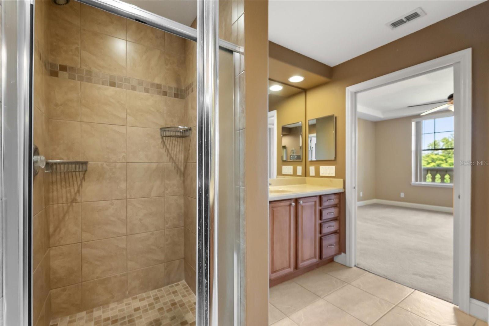 Image 9 of 42 For 913 Lotus Vista Drive 101