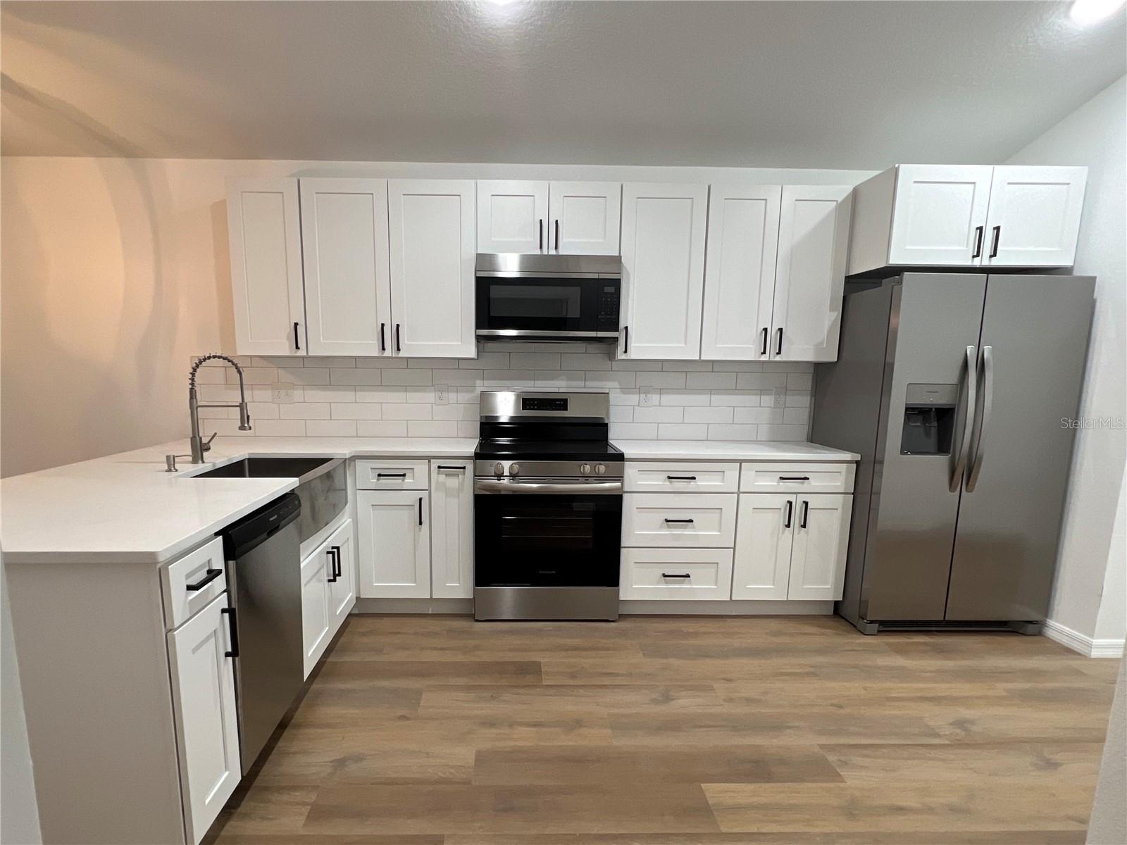 Image 3 of 23 For 1209 Jackson Avenue