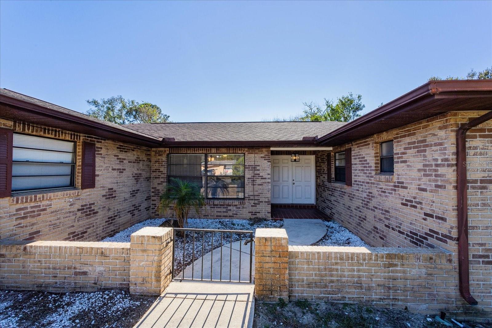 Image 3 of 26 For 915 Normandy Boulevard