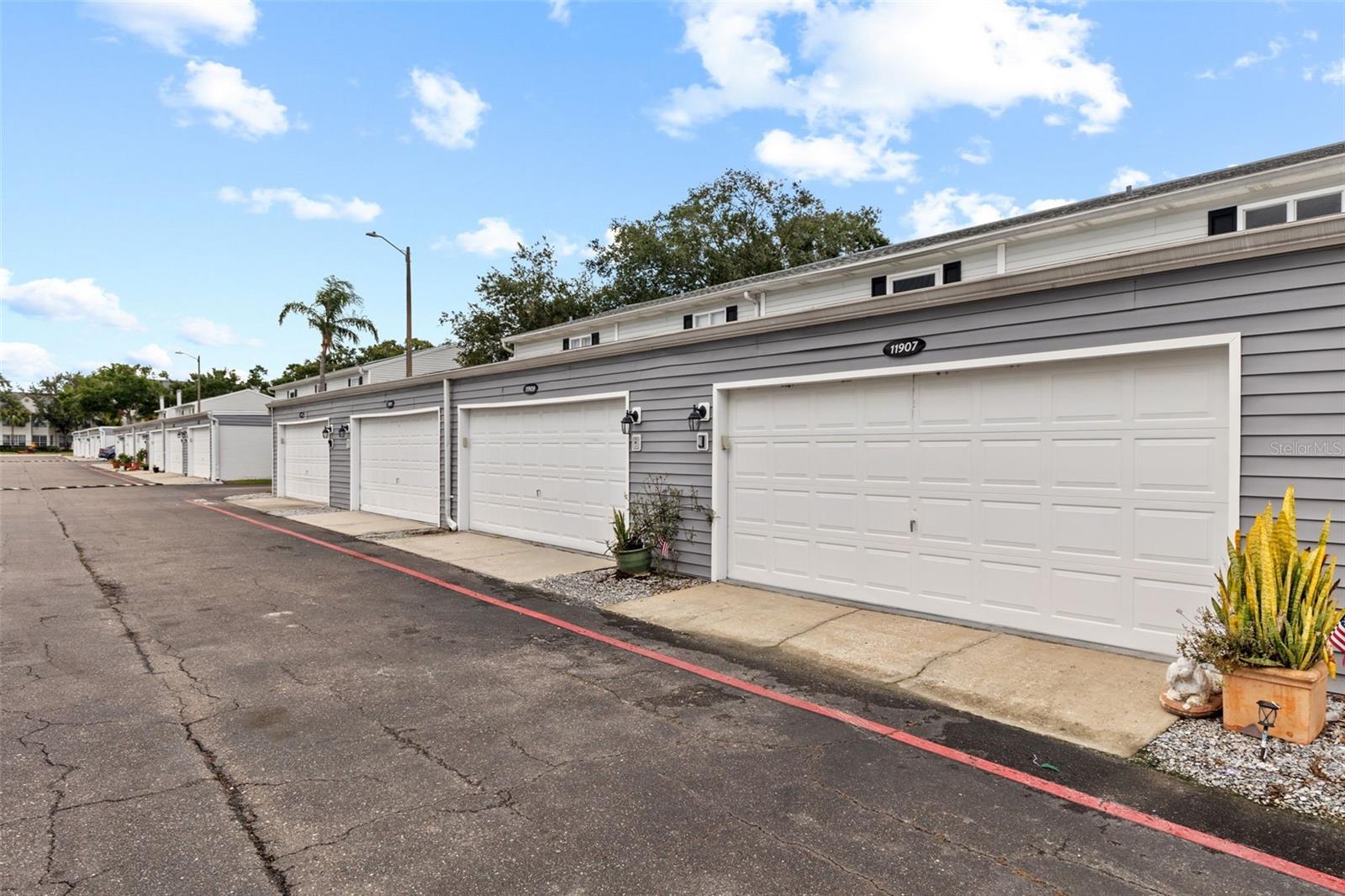 Details for 11907 Dietz Drive 11907, TAMPA, FL 33626