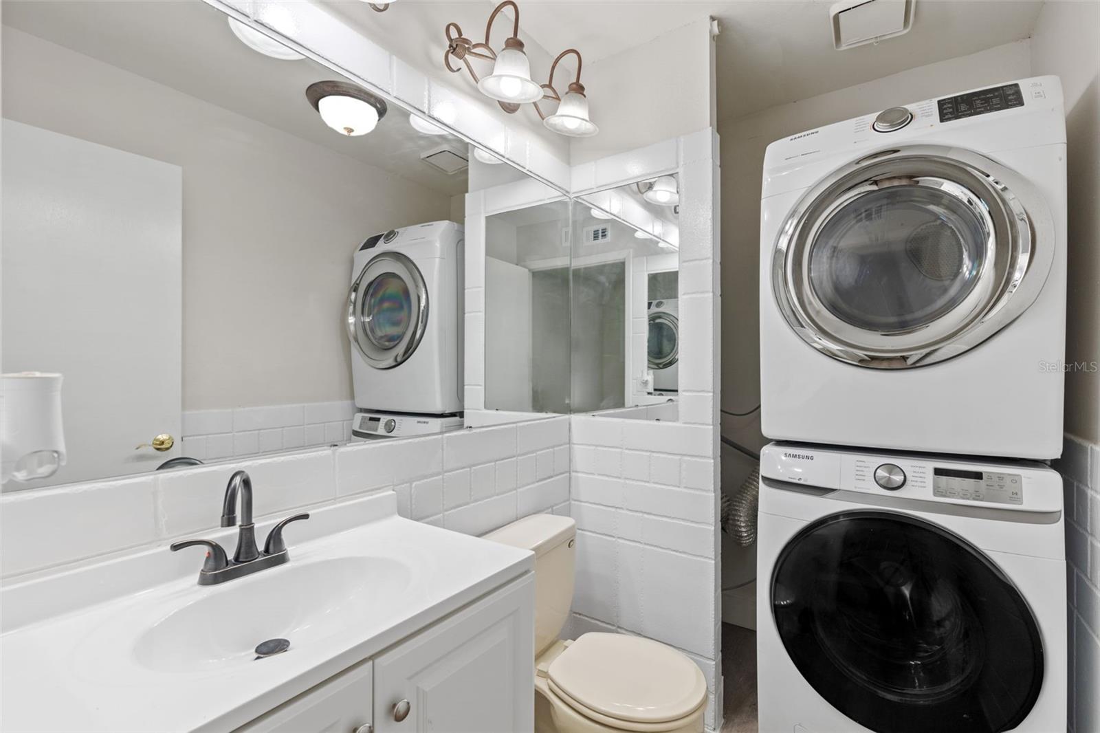Image 13 of 33 For 11907 Dietz Drive 11907