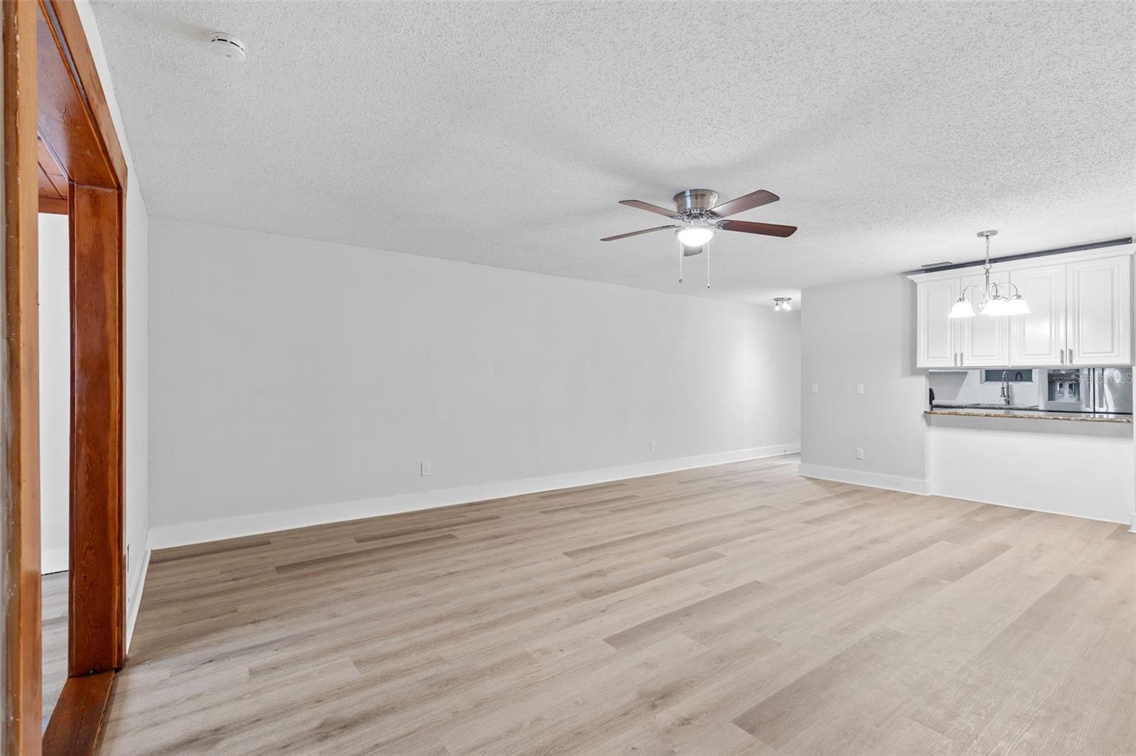 Image 14 of 33 For 11907 Dietz Drive 11907