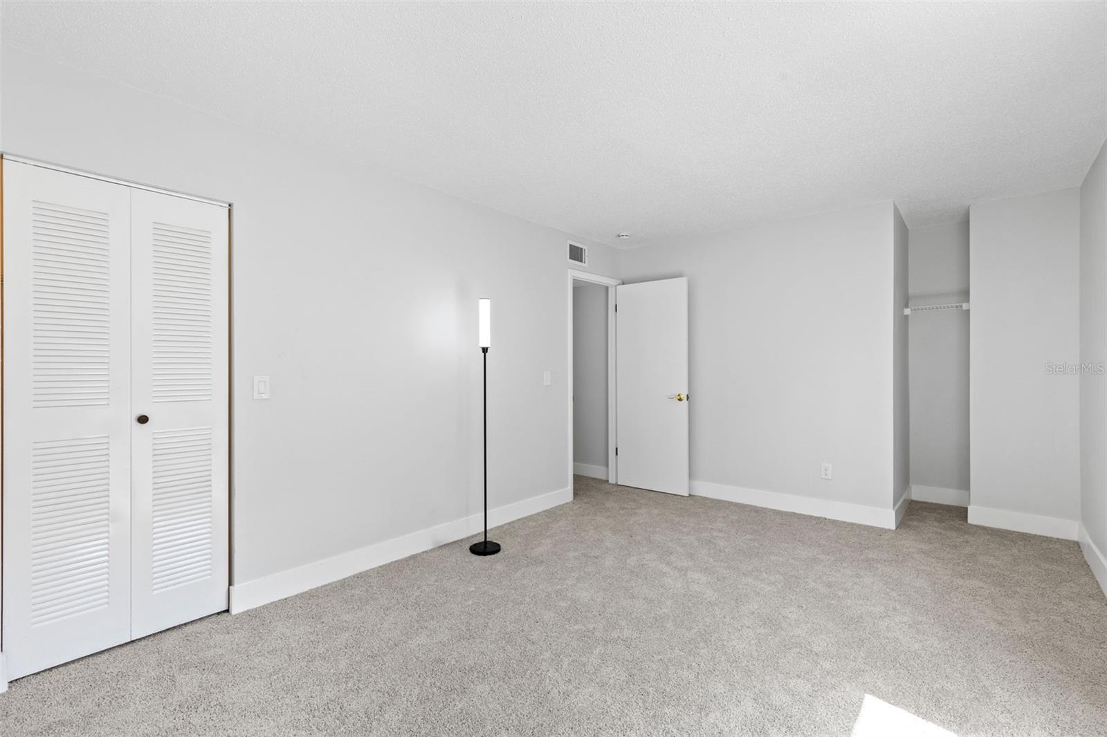 Image 23 of 33 For 11907 Dietz Drive 11907