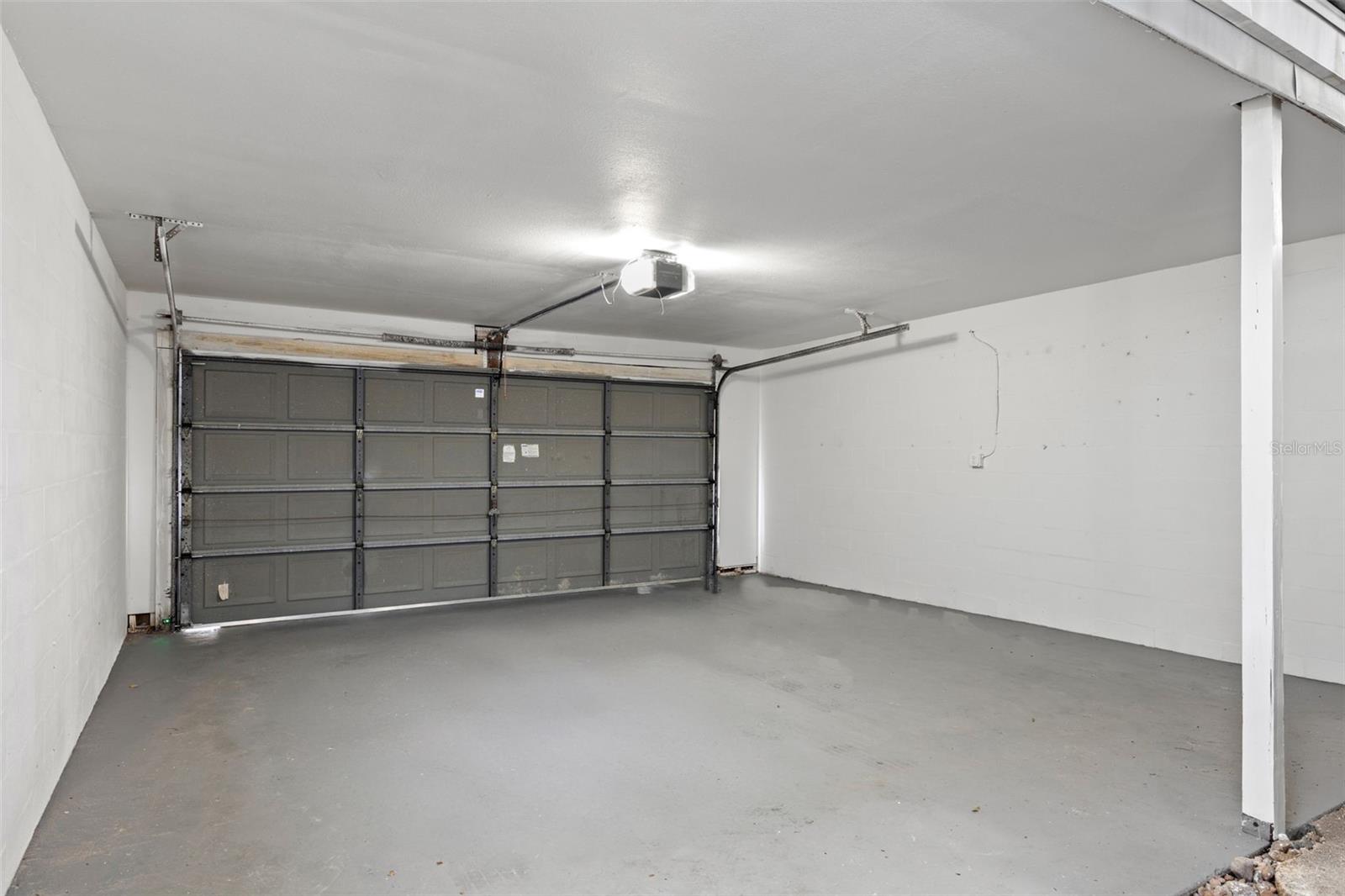 Image 28 of 33 For 11907 Dietz Drive 11907