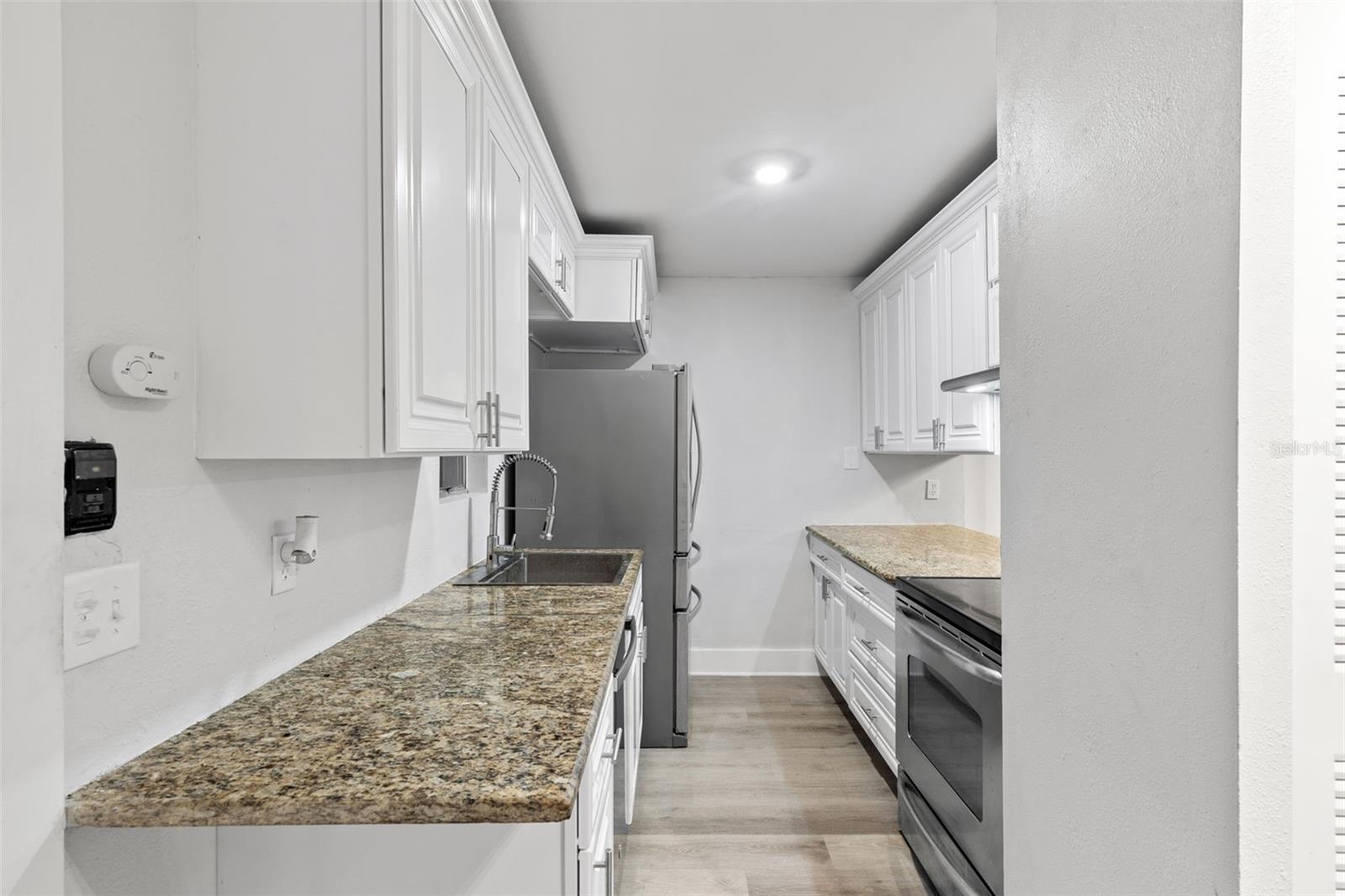 Image 4 of 33 For 11907 Dietz Drive 11907