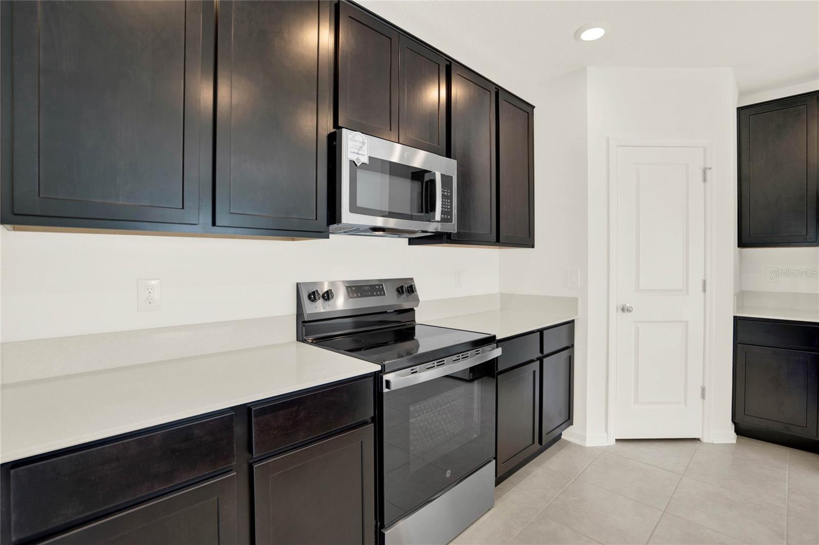 Image 12 of 44 For 517 Bell Prairie Circle