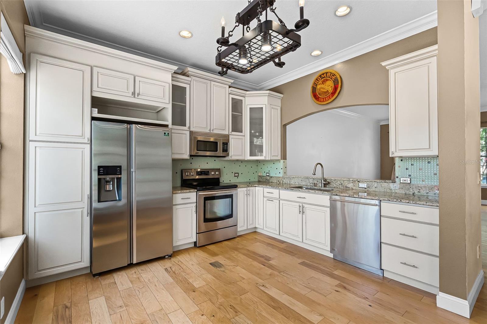 Image 10 of 69 For 625 Mulberry Avenue