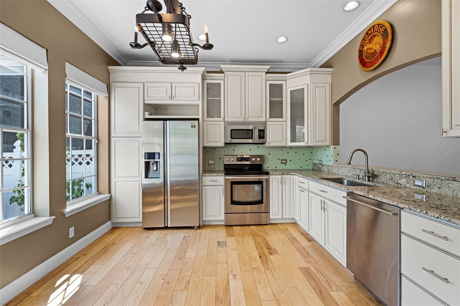Image 9 of 69 For 625 Mulberry Avenue