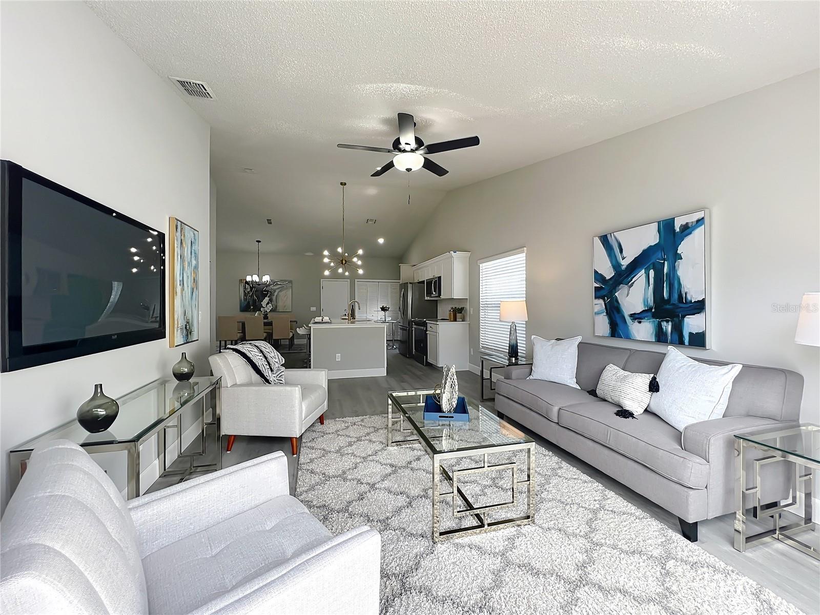 Image 4 of 52 For 636 Birgham Place