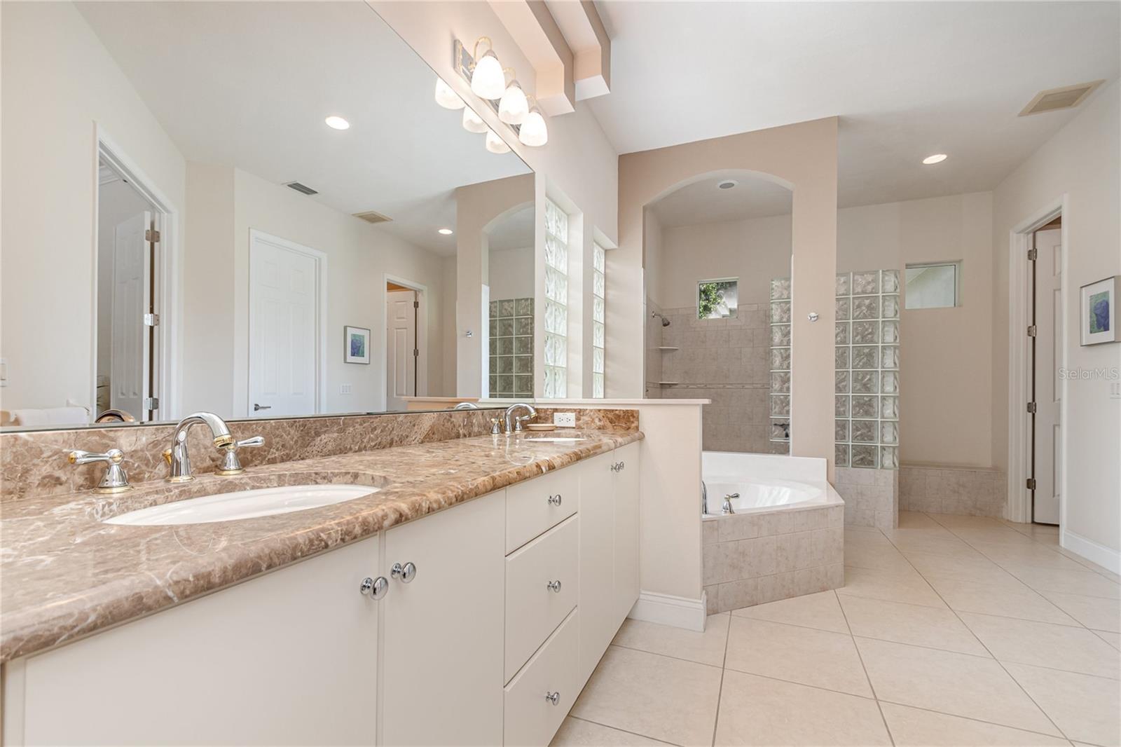Image 20 of 46 For 3413 Rexford Circle