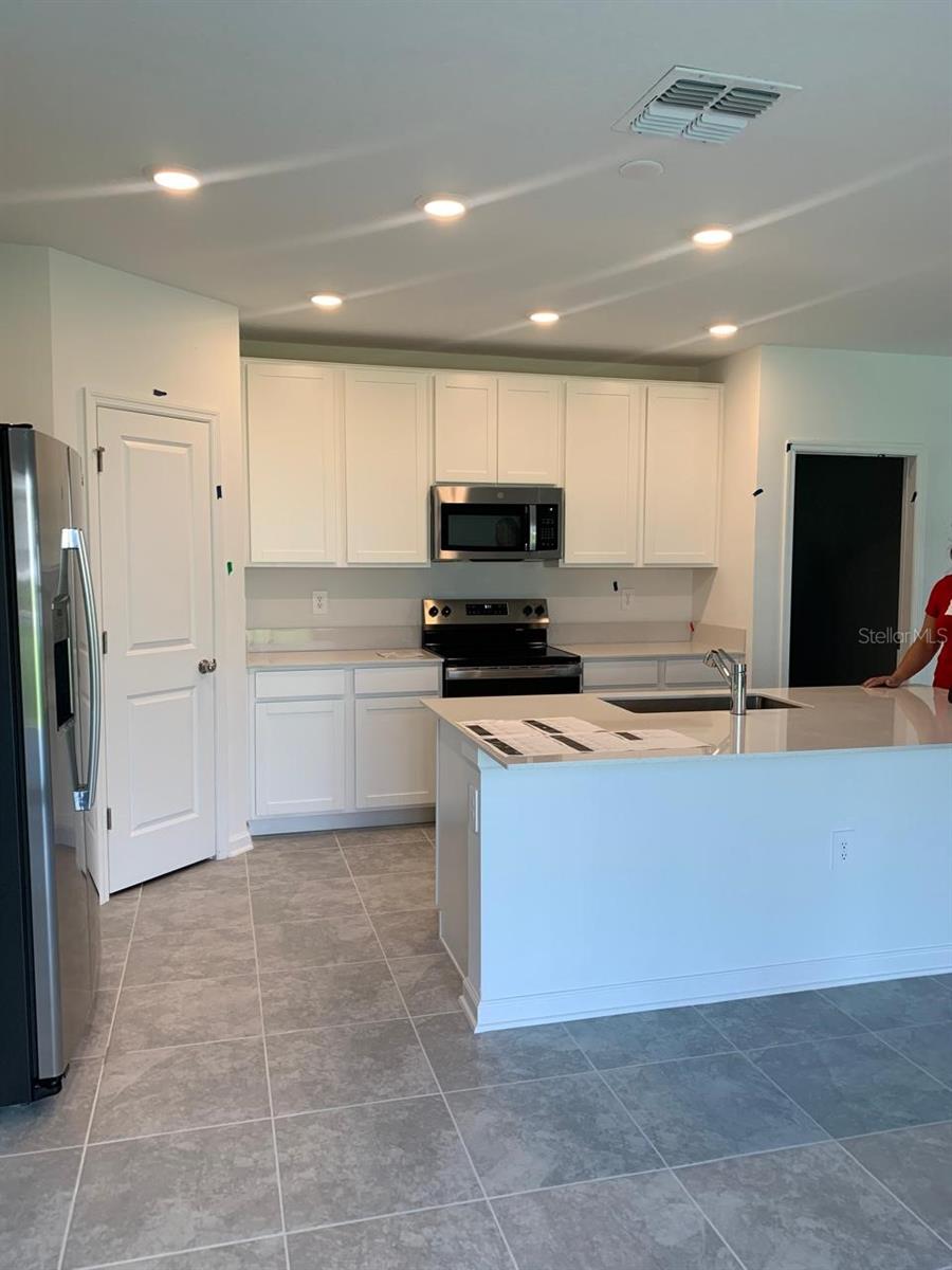 Image 2 of 32 For 1819 Weir Boulevard