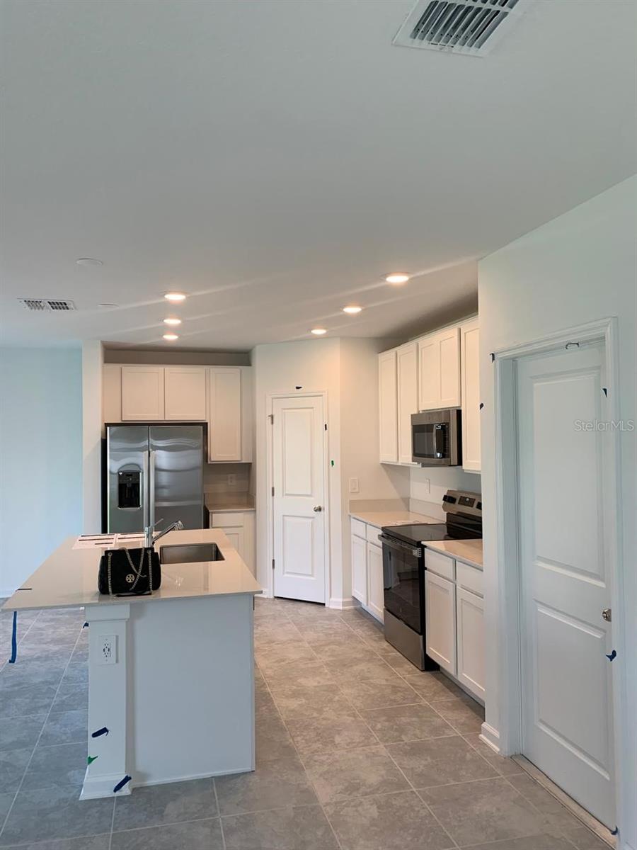 Image 6 of 32 For 1819 Weir Boulevard